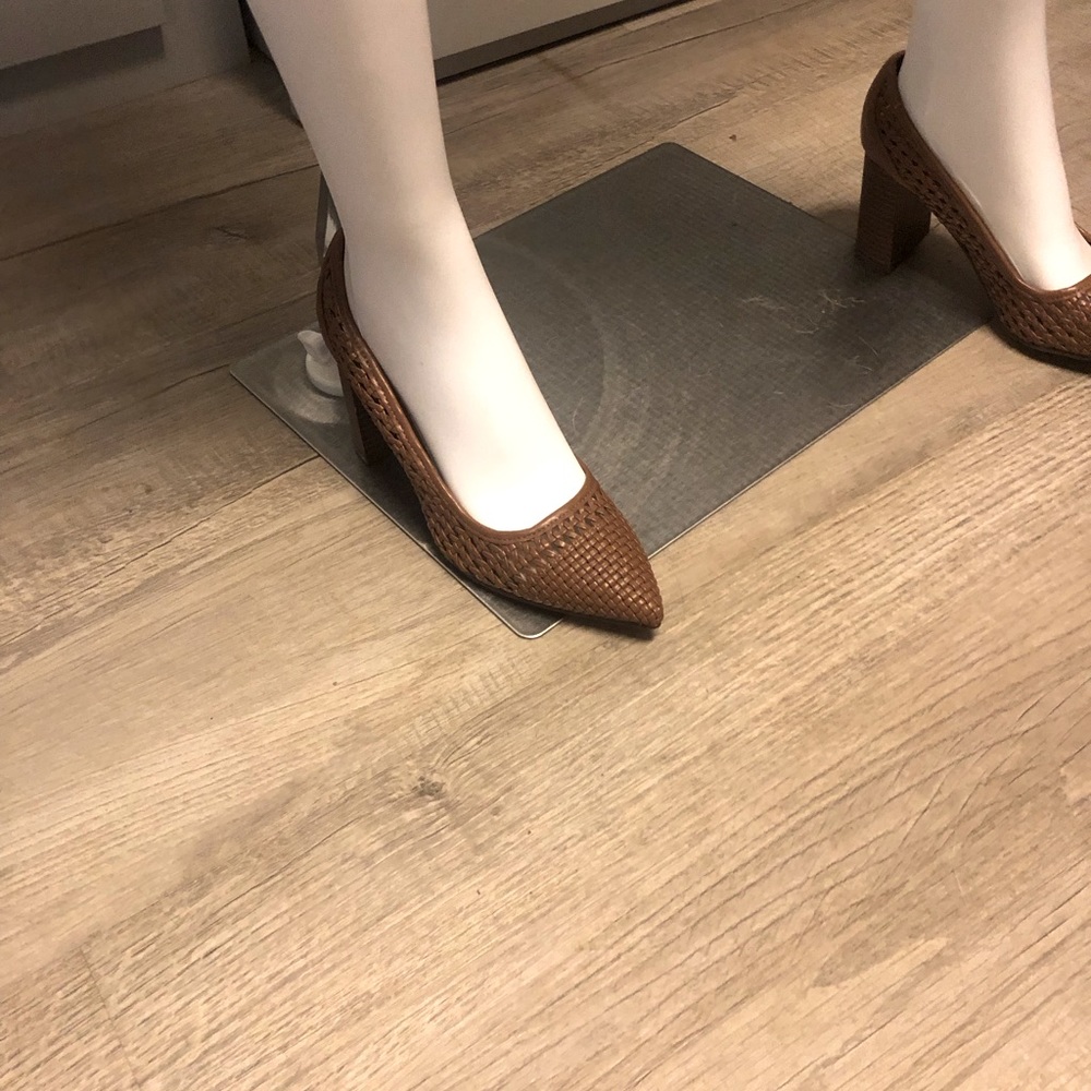 Ann Taylor Factory shoes size 7.5